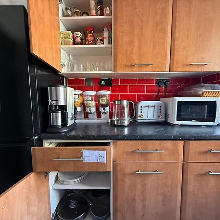 Room With Kitchen In Central London Exterior photo