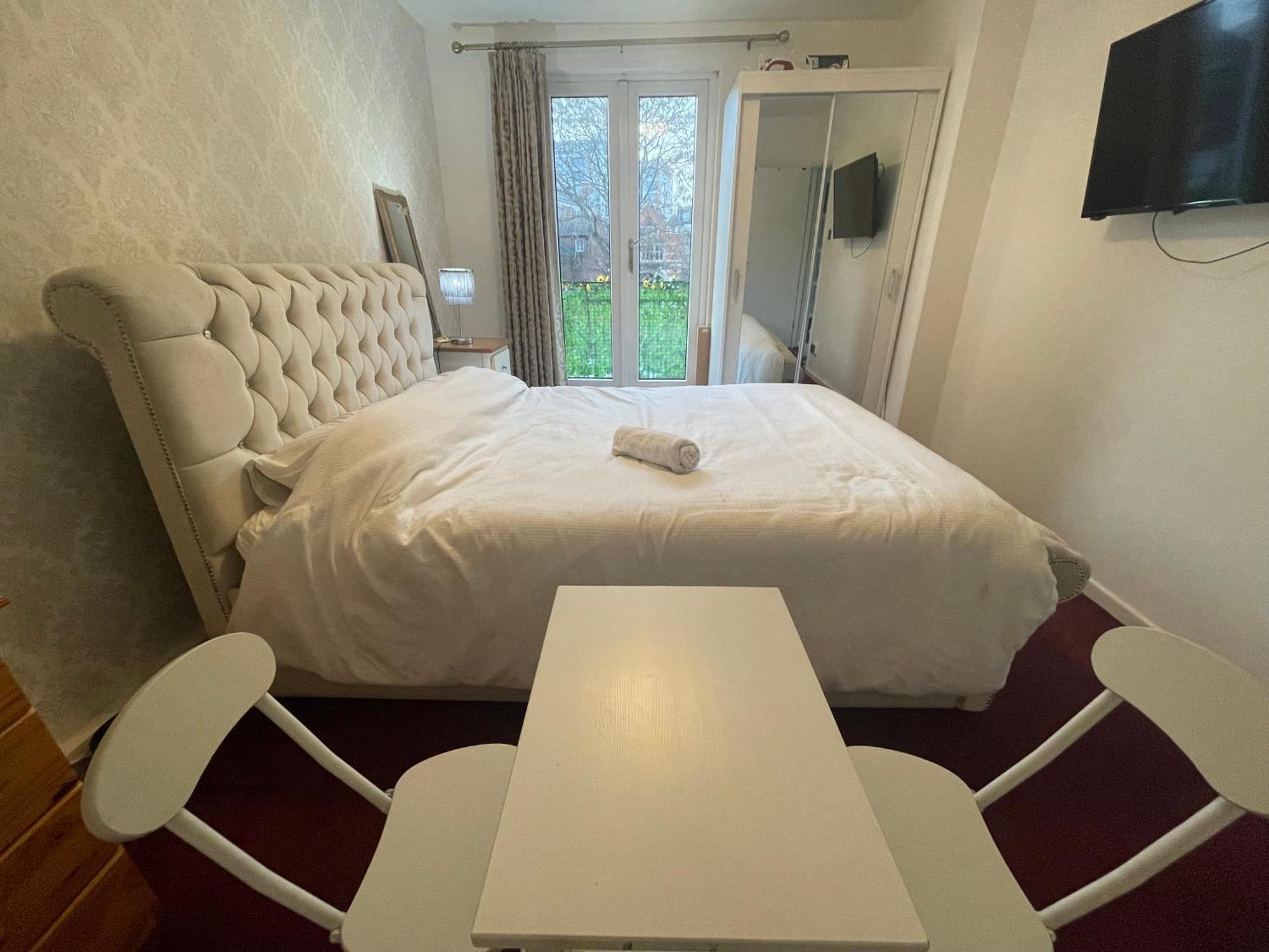 Room With Kitchen In Central London Exterior photo